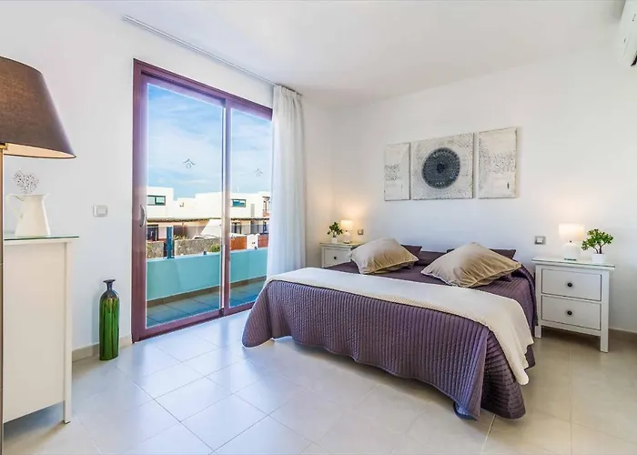 Anibal Villa *